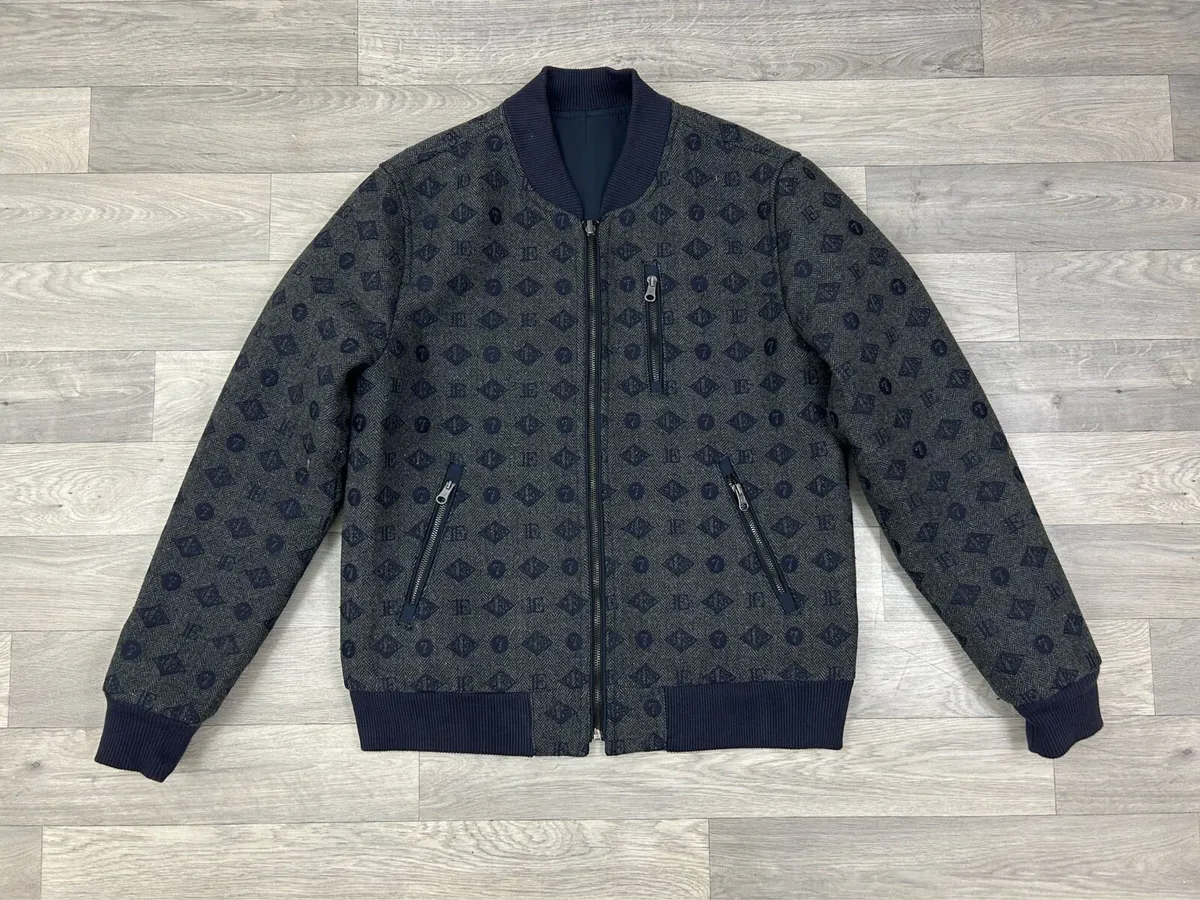 Superdry Reversible Heavyweight Bomber Jacket M/L - Image 1
