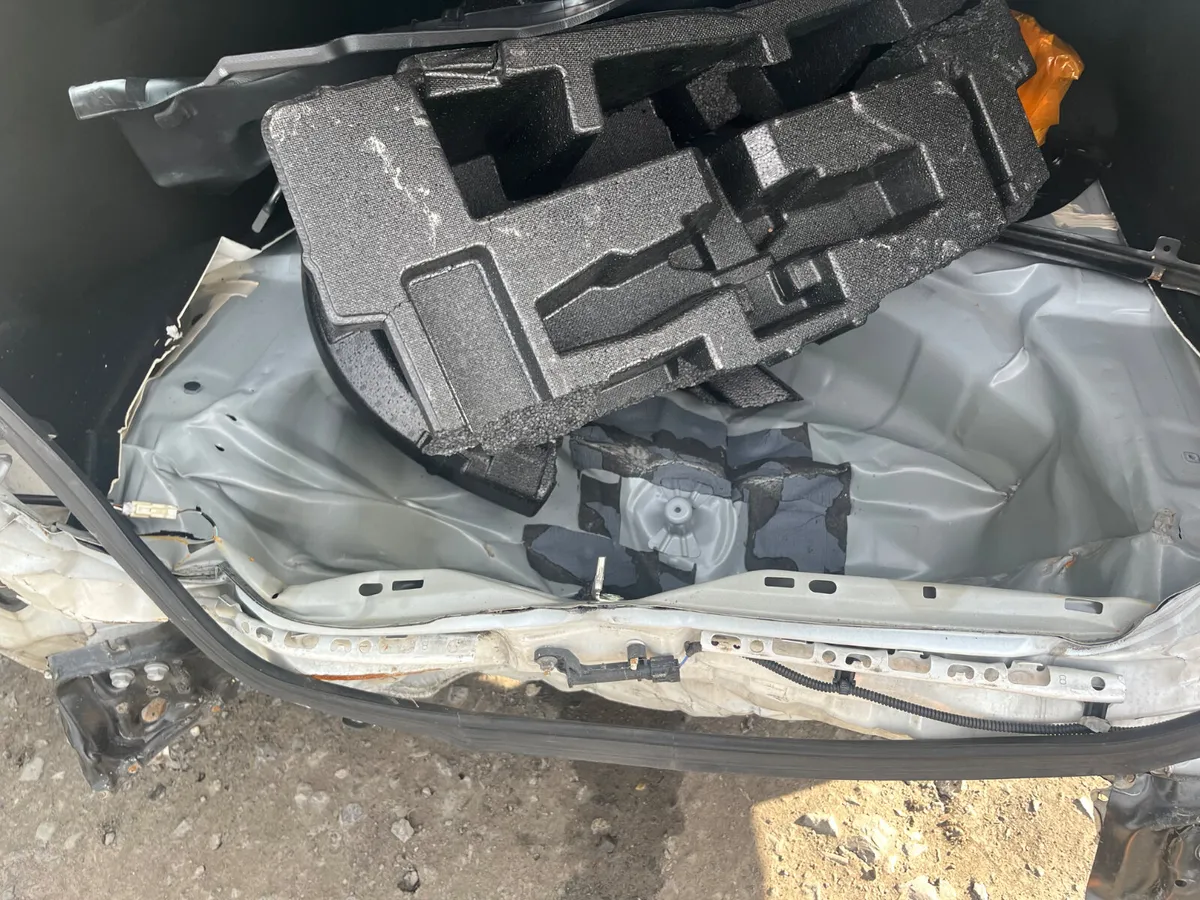 17 Camry hybrid not recorded - Image 4