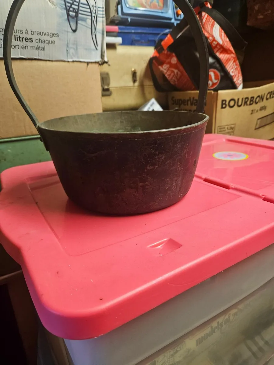 Vintage Cast Iron Pot - Image 3