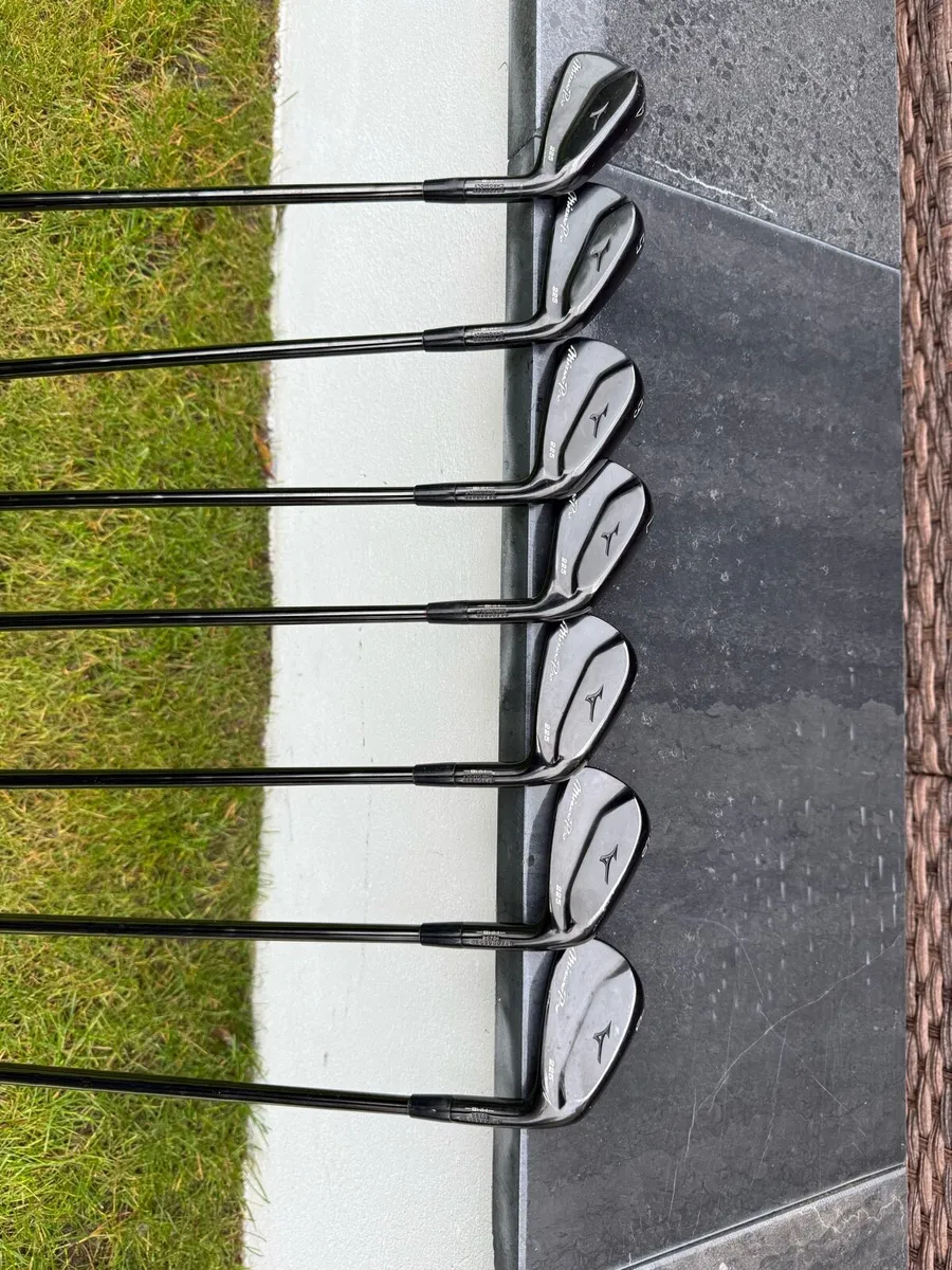 Mizuno Pro 225 Black Irons - Image 2