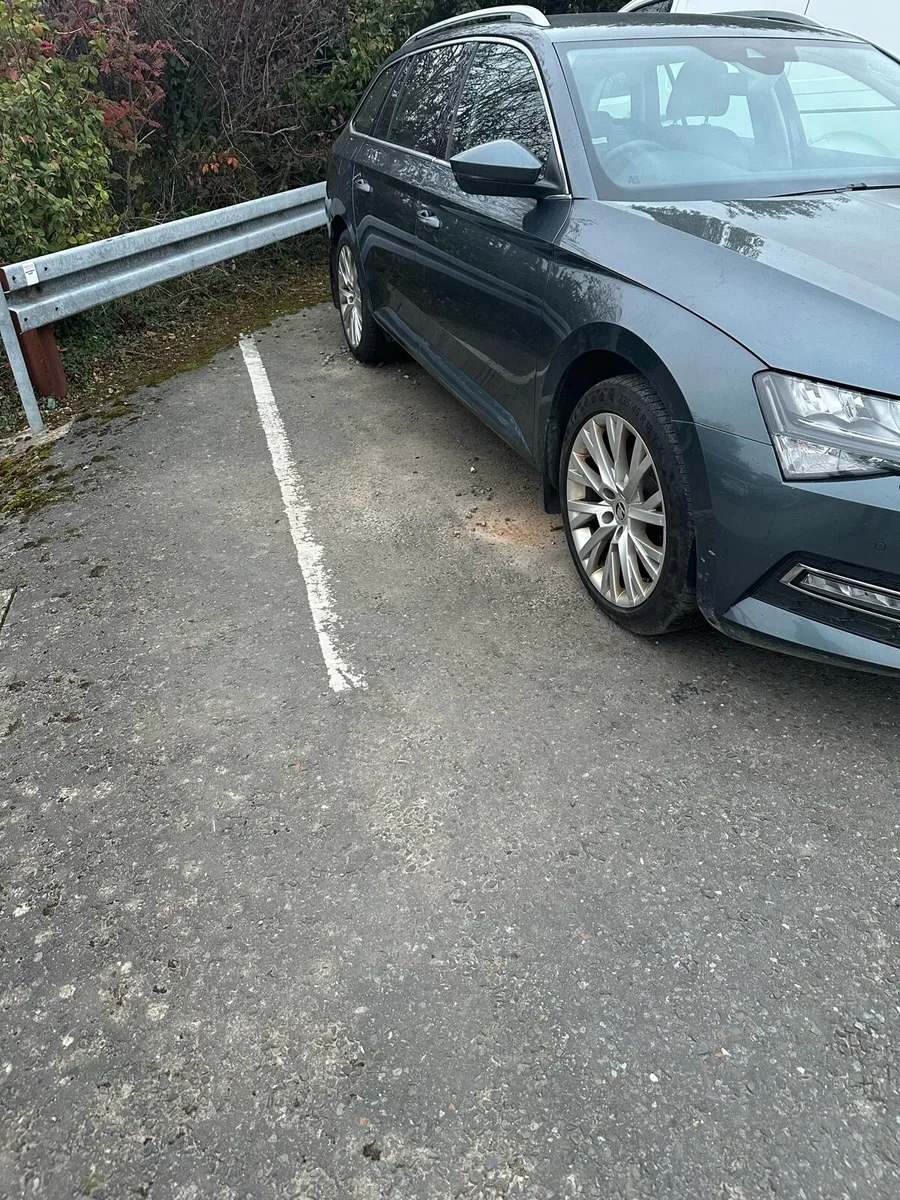2021 Skoda superb 2.0 Tdi , DSG ( Engine Problem) - Image 2