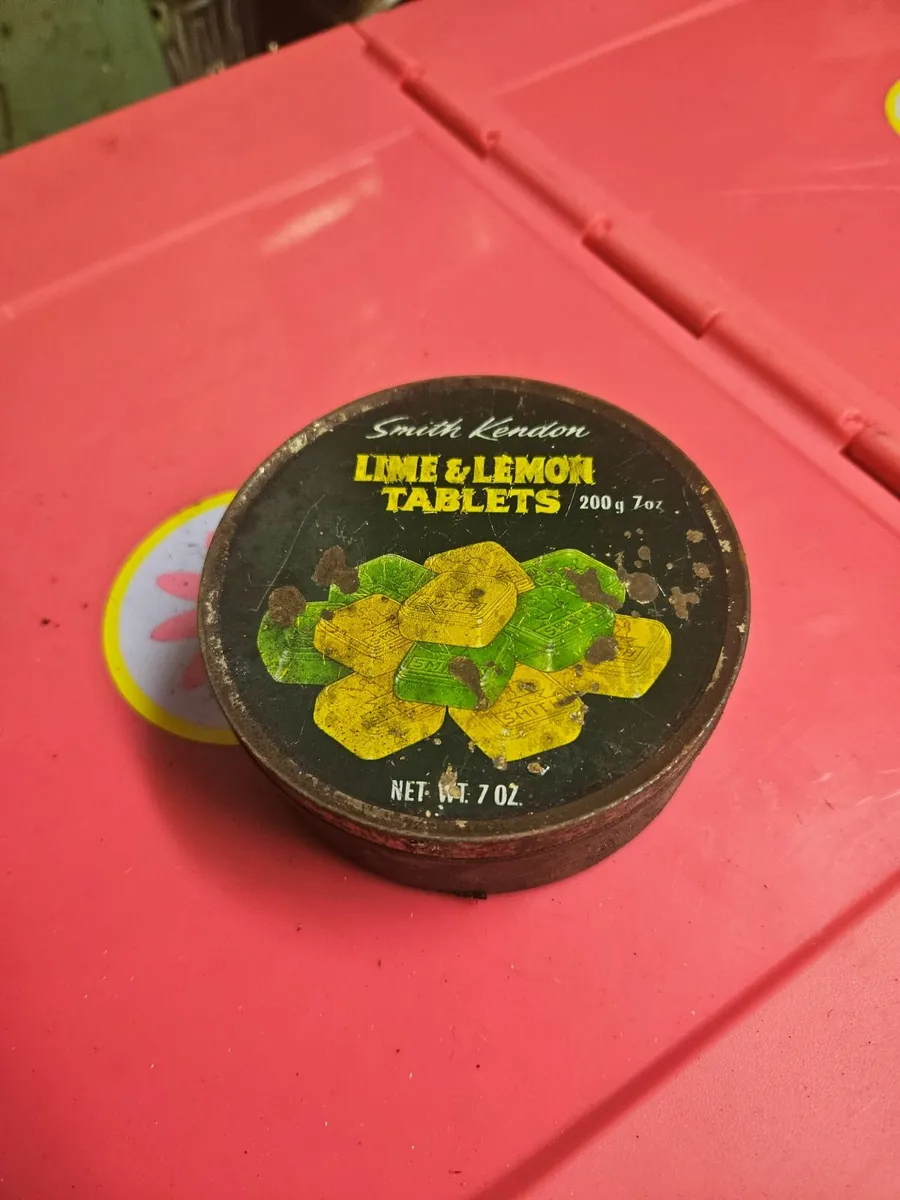 Vintage Lime and Lemon Tablets Tin - Image 1