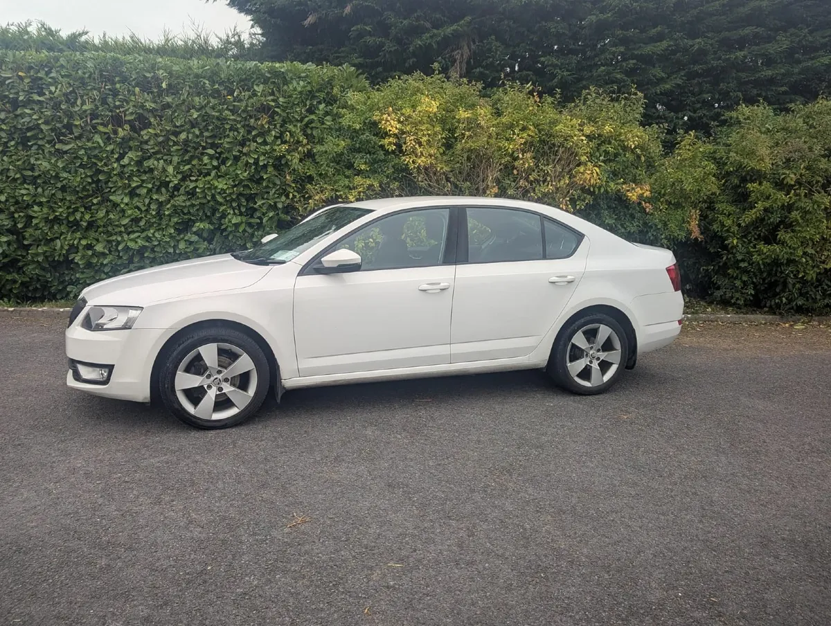 Skoda Octavia 2013 - Image 2
