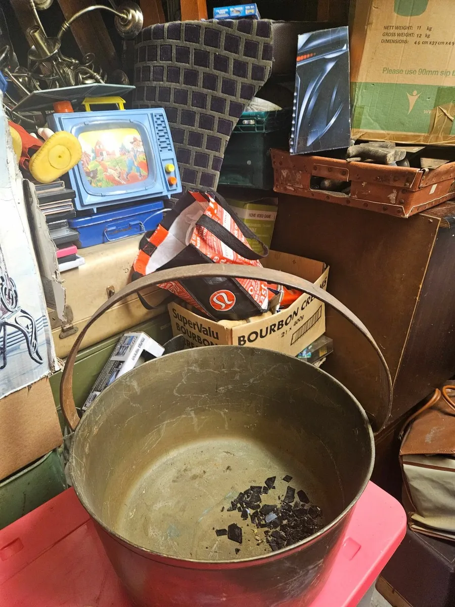 Vintage Cast Iron Pot - Image 4