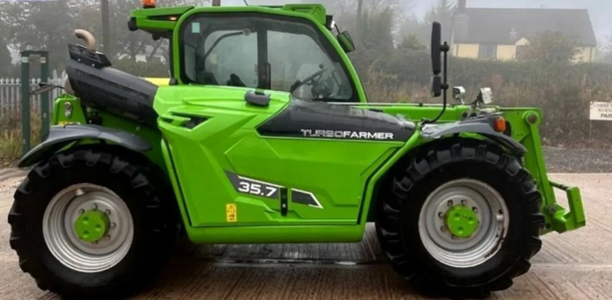 221 MERLO 35.7 CS 140 TURBO FARMER **High Spec** - Image 3