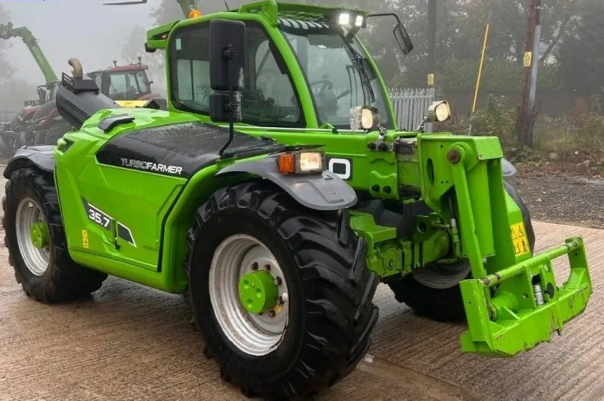 221 MERLO 35.7 CS 140 TURBO FARMER **High Spec** - Image 1