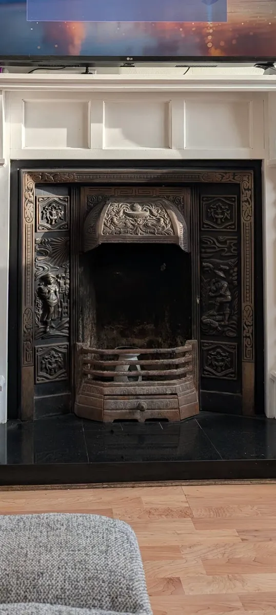 Cast iron fireplace - Image 1