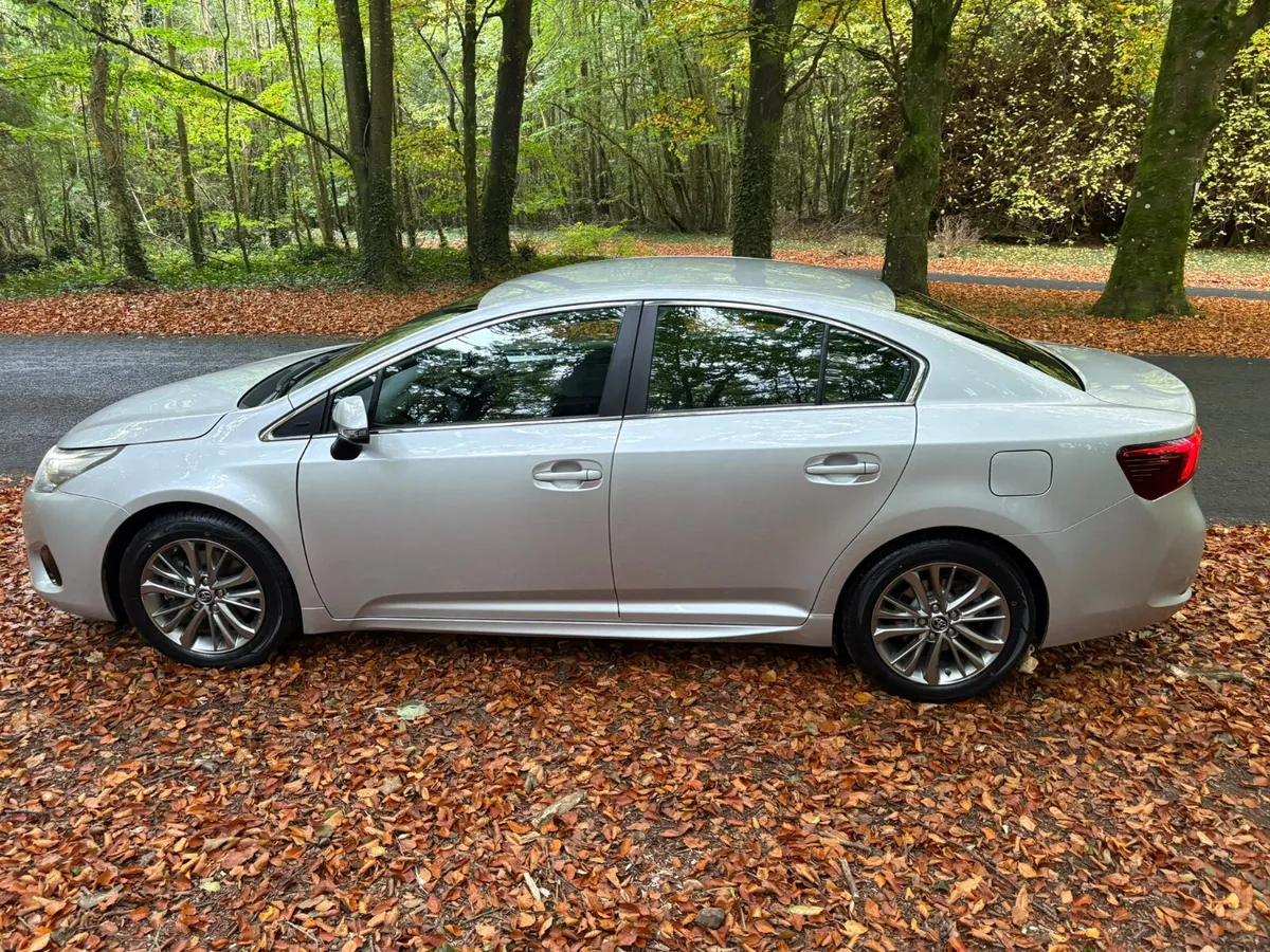 171 TOYOTA AVENSIS 2.0 D-4D  LUNA 143 BHP 6 SPEED - Image 4