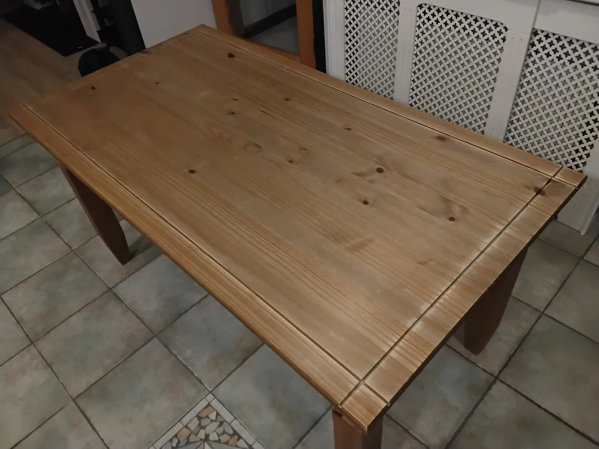 Kitchen Table - Image 1