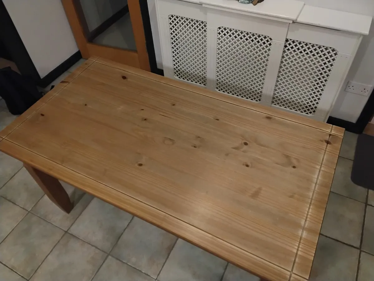 Kitchen Table - Image 3