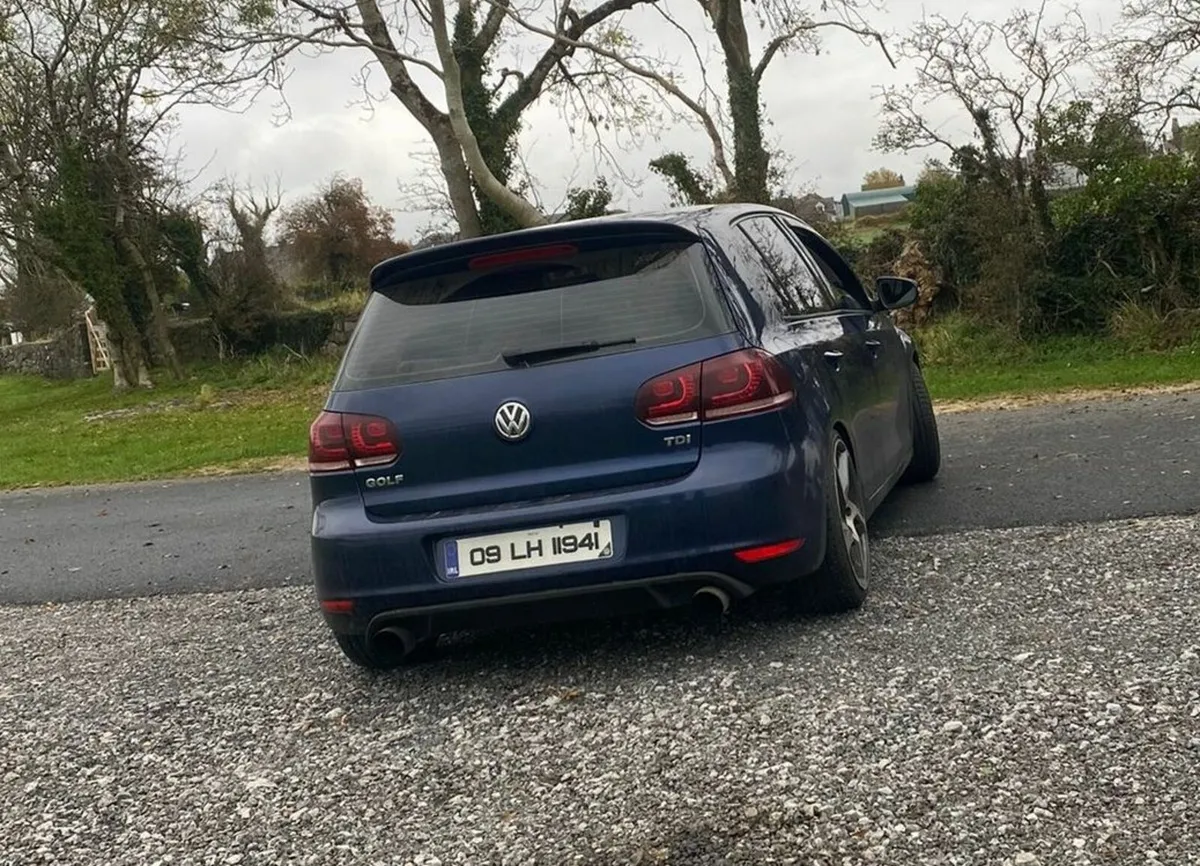 Volkswagen Golf 2009 - Image 3