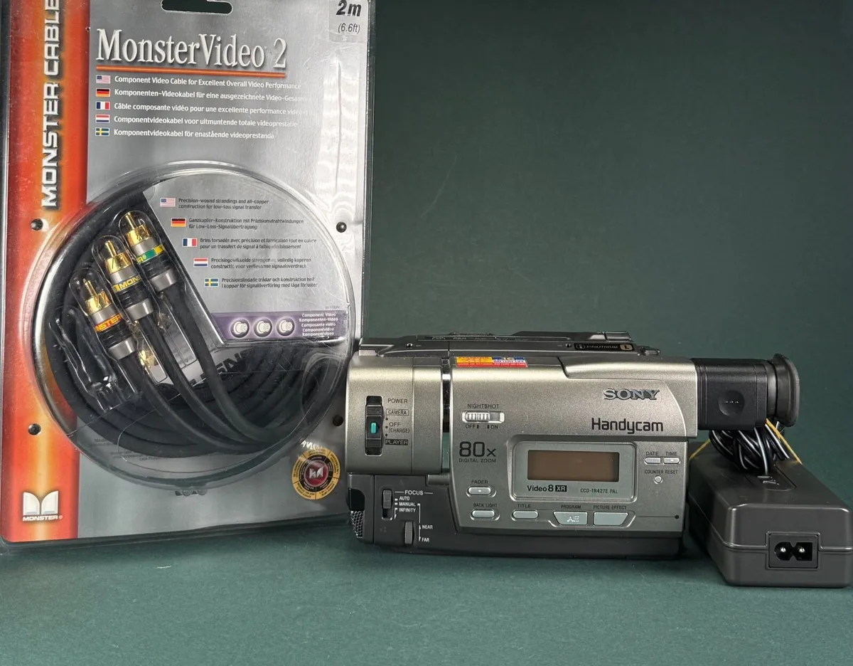 Sony Handycam CCD-TR427E PAL Camcorder Hi-8 Video- - Image 2