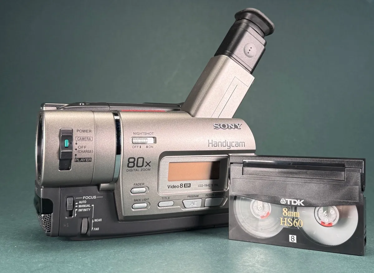 Sony Handycam CCD-TR427E PAL Camcorder Hi-8 Video- - Image 3