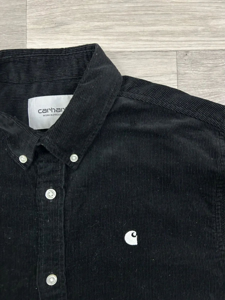 Carhartt Corduroy Button Down Shirt Mens Small - Image 3