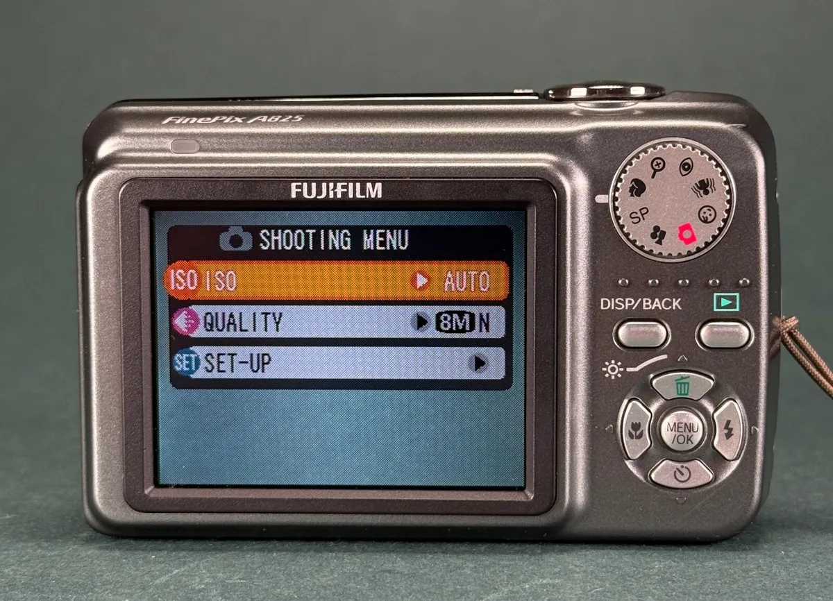 Fujifilm FinePix A825 Digital Camera 8 Megapixels - Image 4