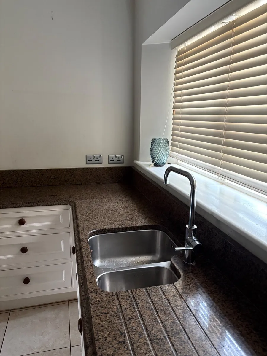 Kitchen - Image 4