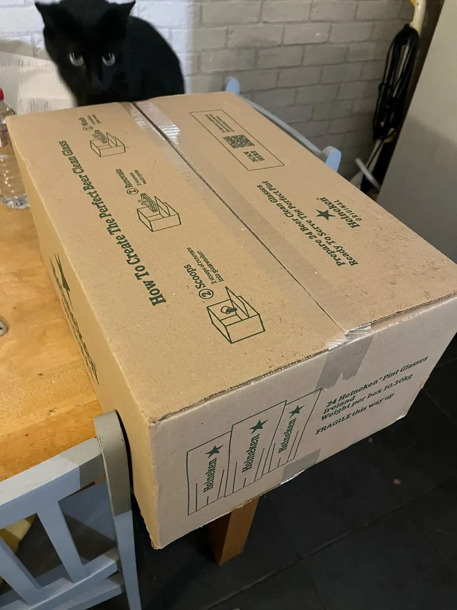 24 Sealed Heineken star based pint glasses - Image 1
