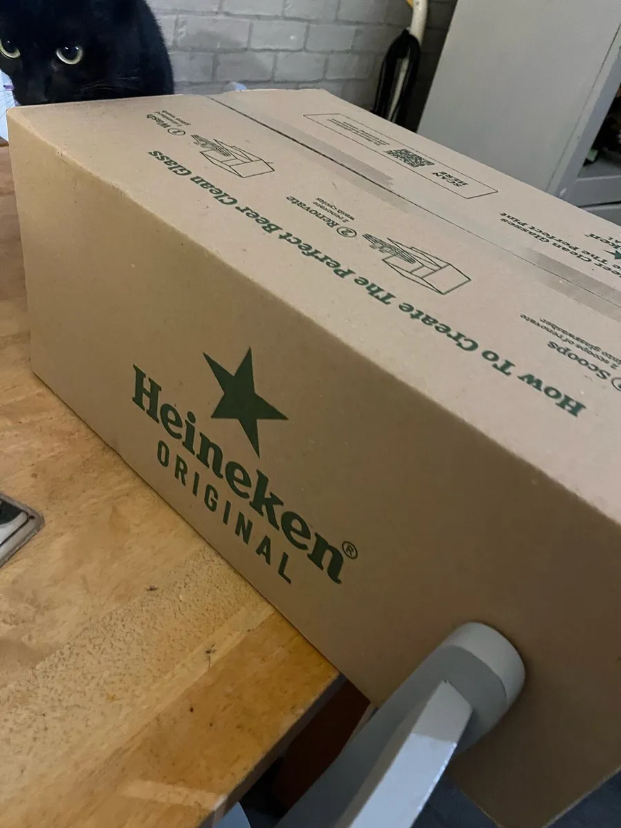 24 Sealed Heineken star based pint glasses - Image 3