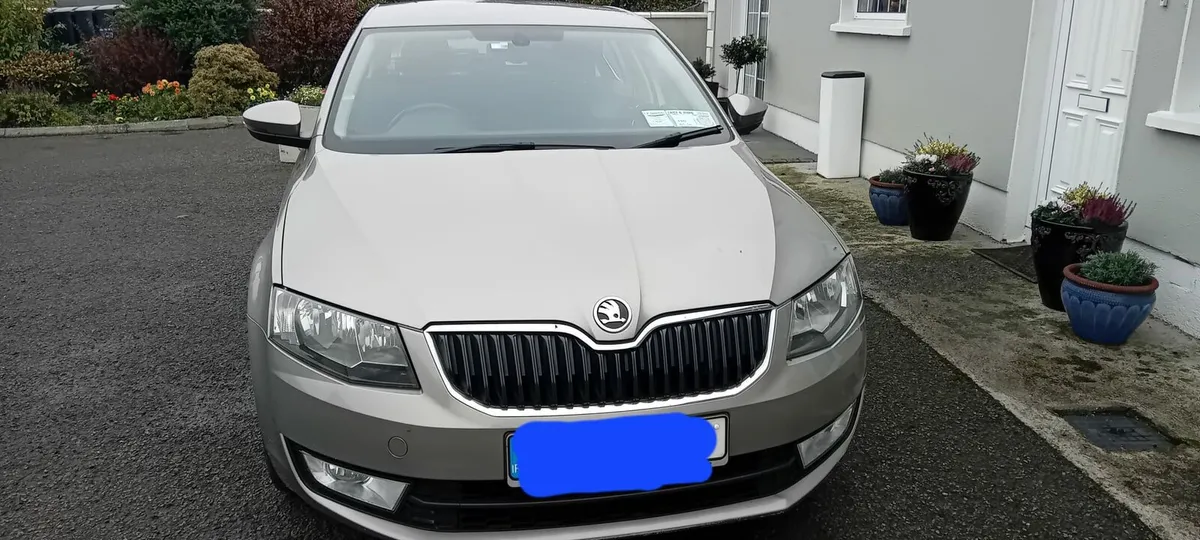 Car - Image 2