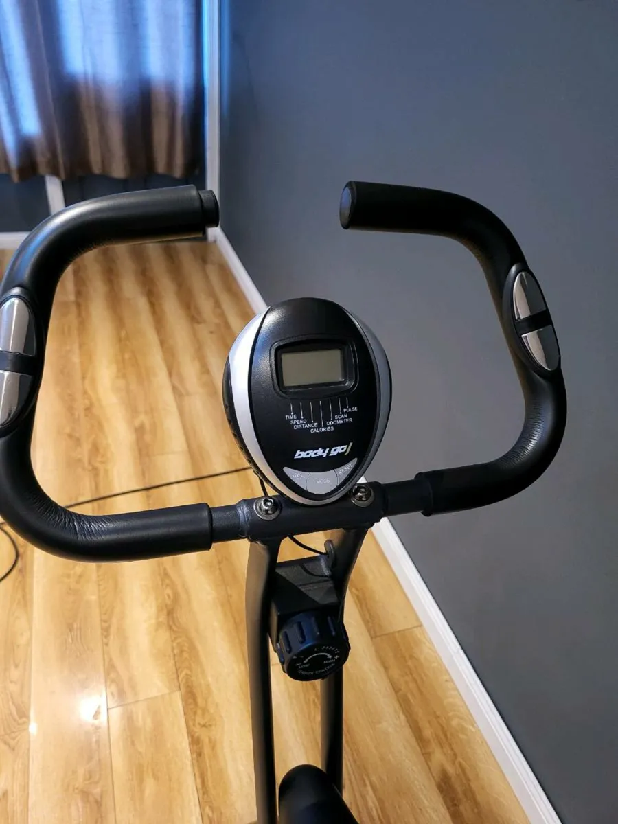 Exercise bike in excellent condition.DELIVERY - Image 2
