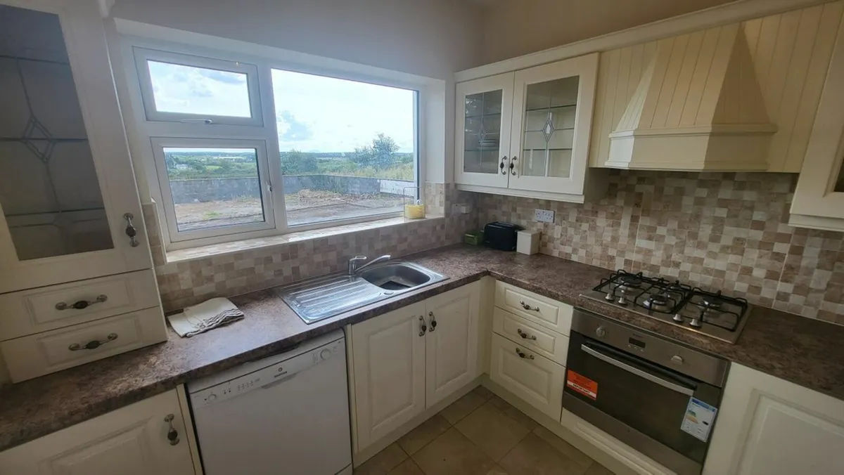 Removed Kitchen - Image 4