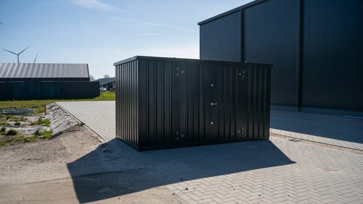 Secure Storage Container 4x2m – Keep Tools Safe - Image 3