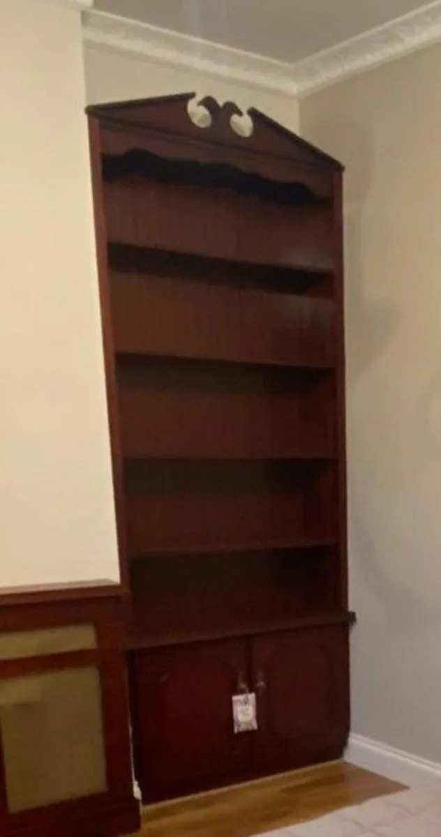 8ft Fitted Bookshelf & Cabinet with doors - Image 4