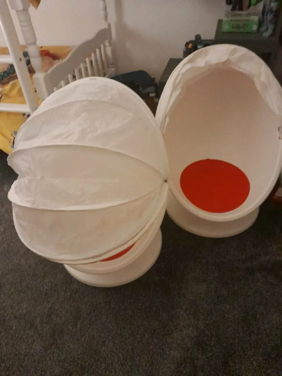 Egg chairs - Image 2