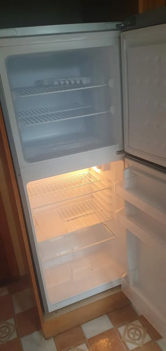 Fridge freezer - Image 2