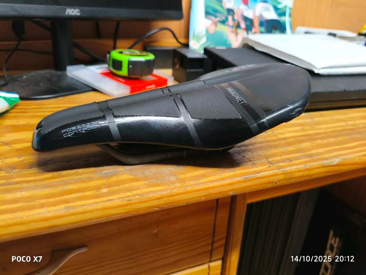 Repente magnet carbon TT saddle - Image 1