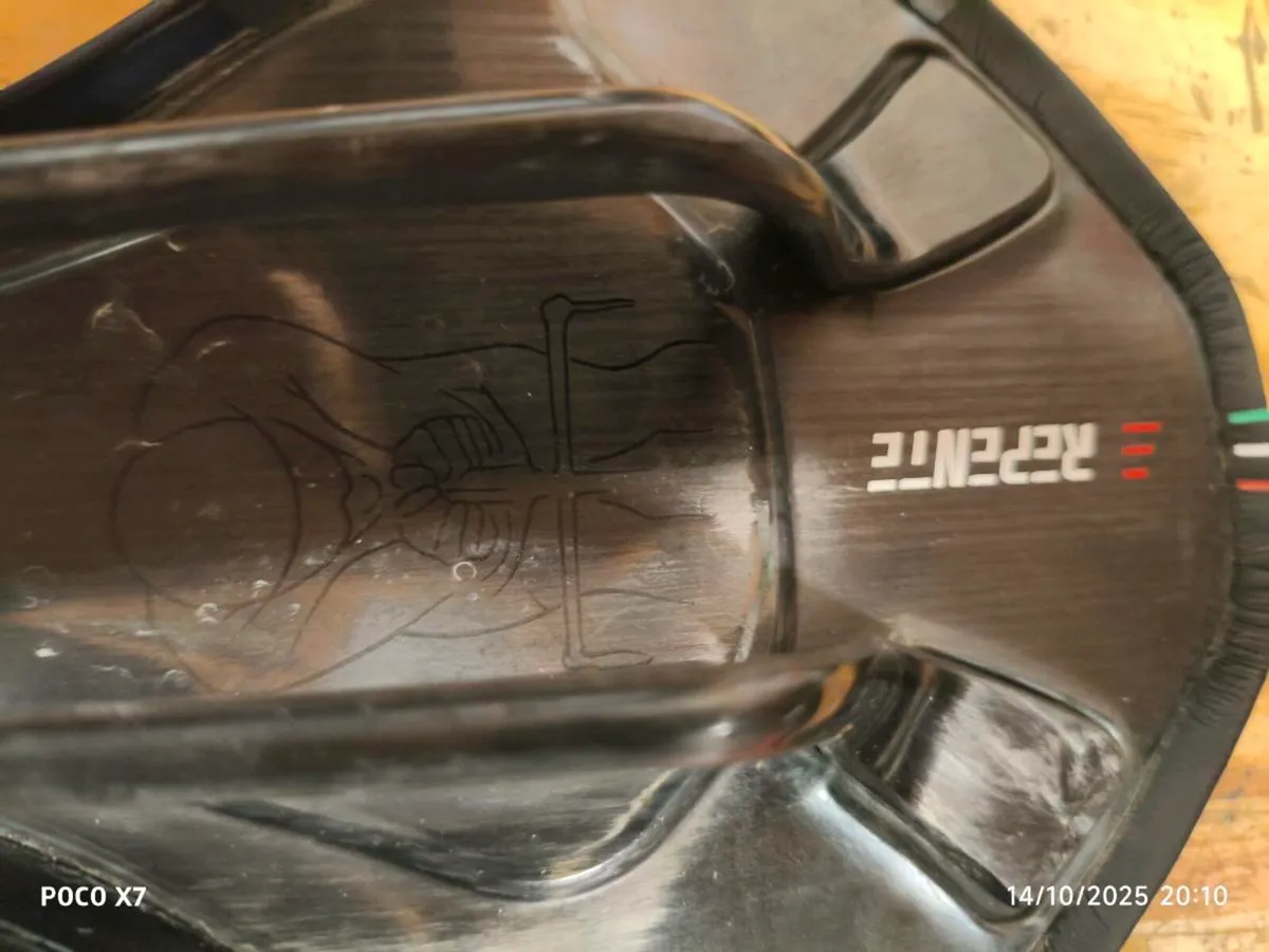 Repente magnet carbon TT saddle - Image 4
