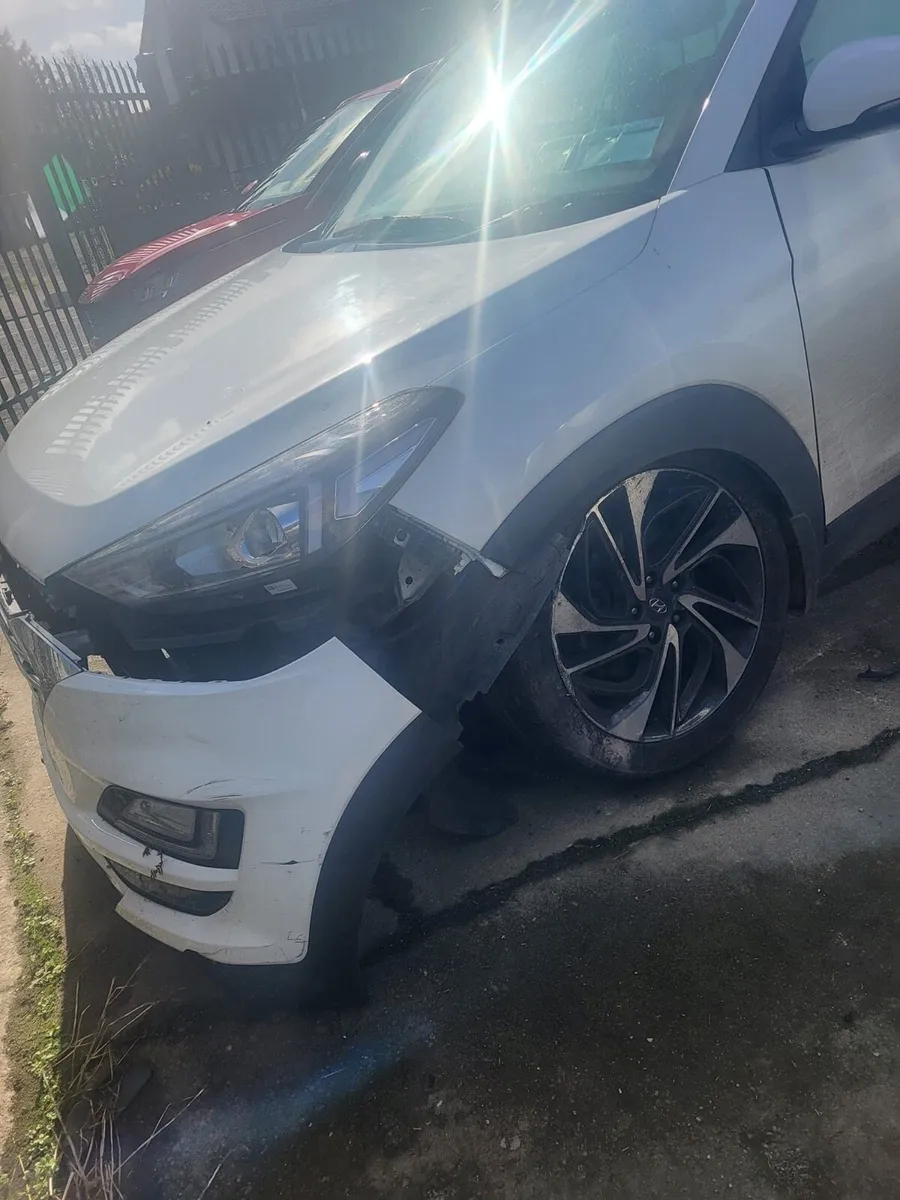 192 Hyundai tuson AWD (6 month old engine) - Image 2