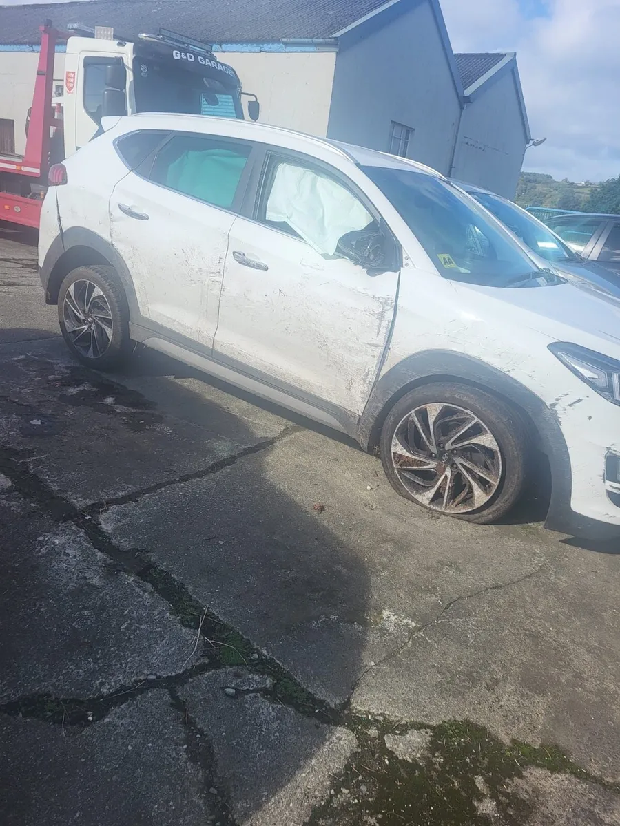 192 Hyundai tuson AWD (6 month old engine) - Image 3