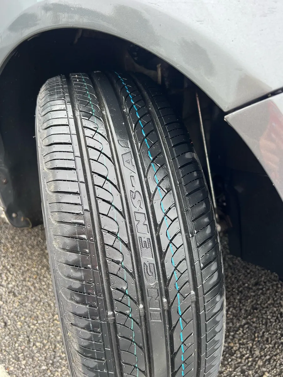 1.6tdi automatic Volkswagen Golf - Image 4