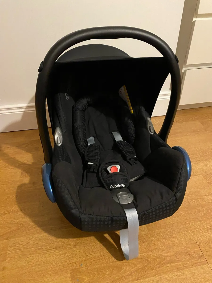 Baby car seat - Image 1