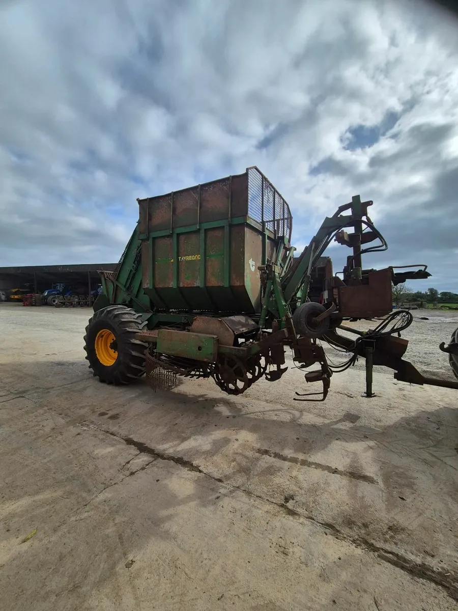 Thyregod T7 Beet Harvester - Image 1