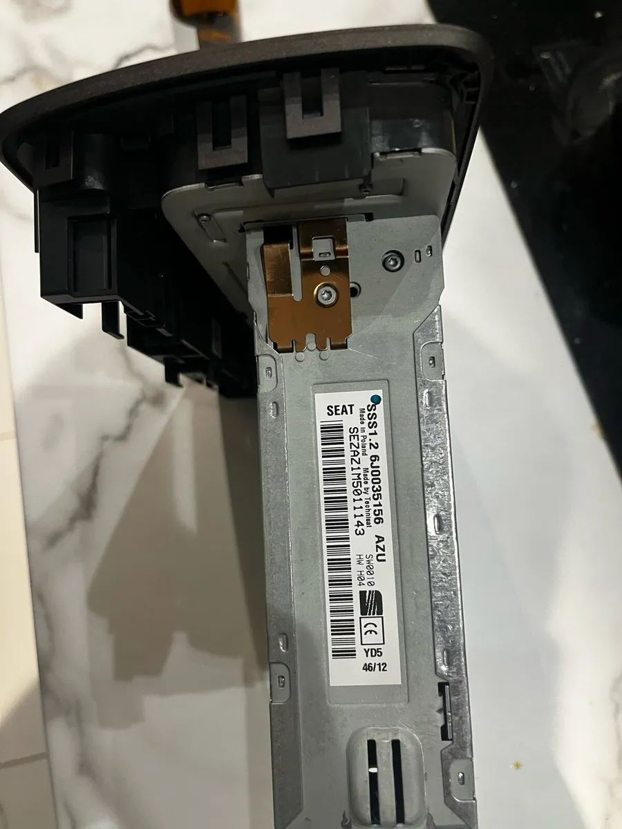 Working Seat Radio - Image 2