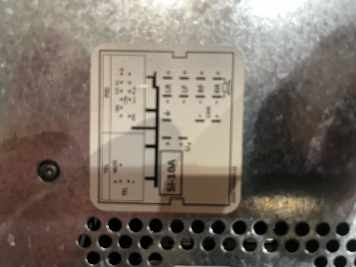 Working Seat Radio - Image 3
