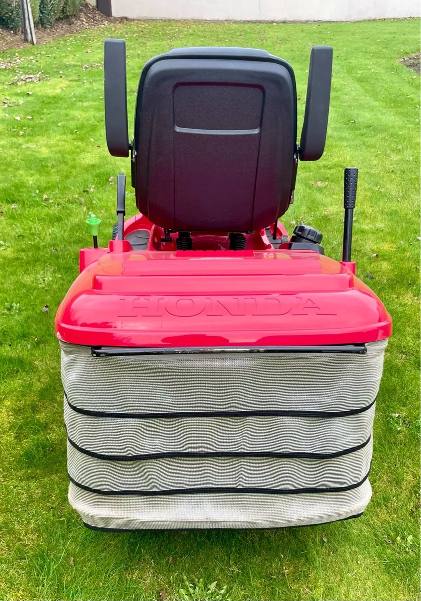 Ride on lawnmower - Image 4