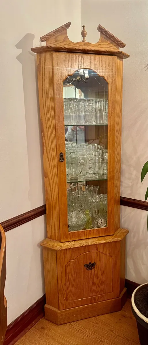 Corner Display cabinet - Image 2