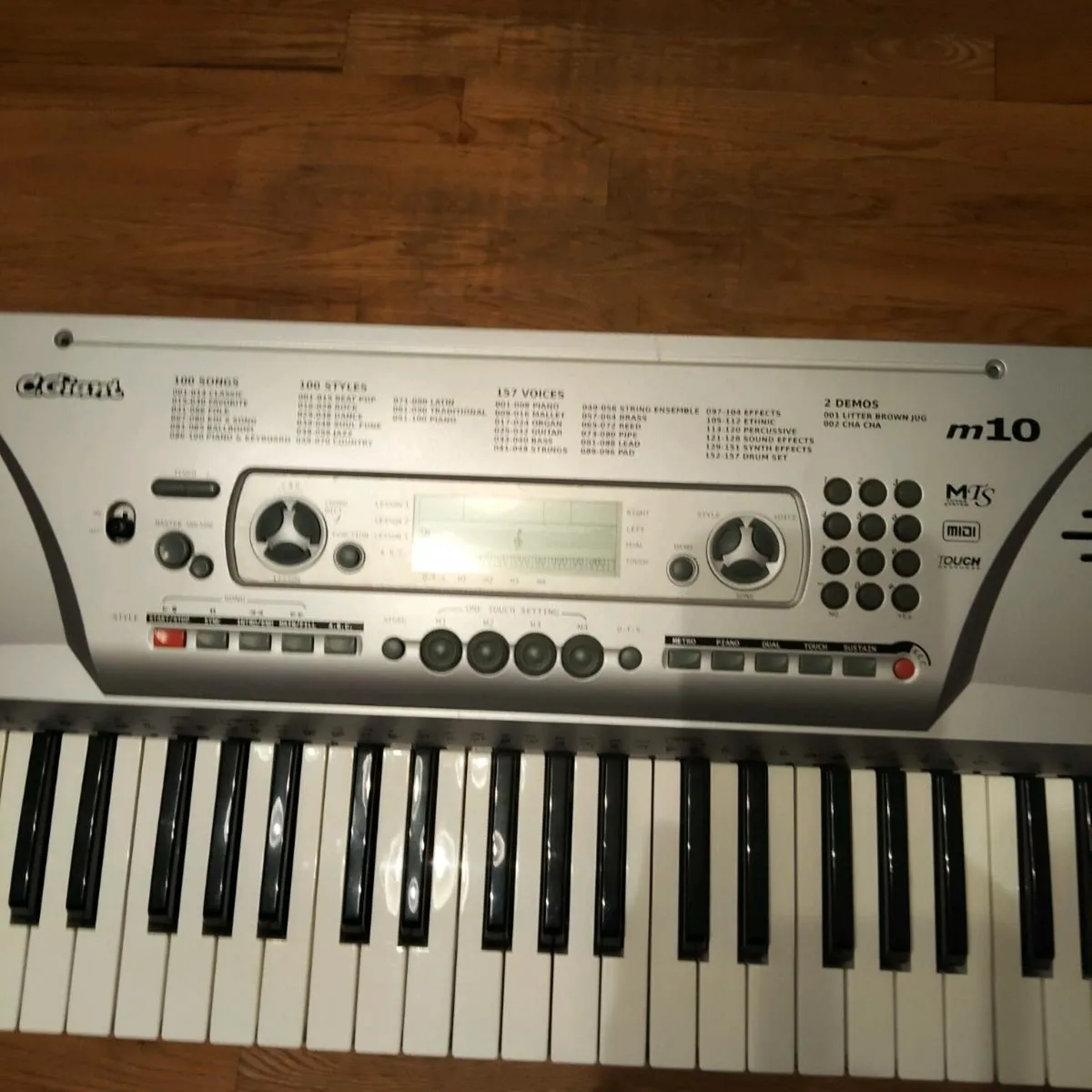 ELECTRONIC KEYBOARD - Image 2