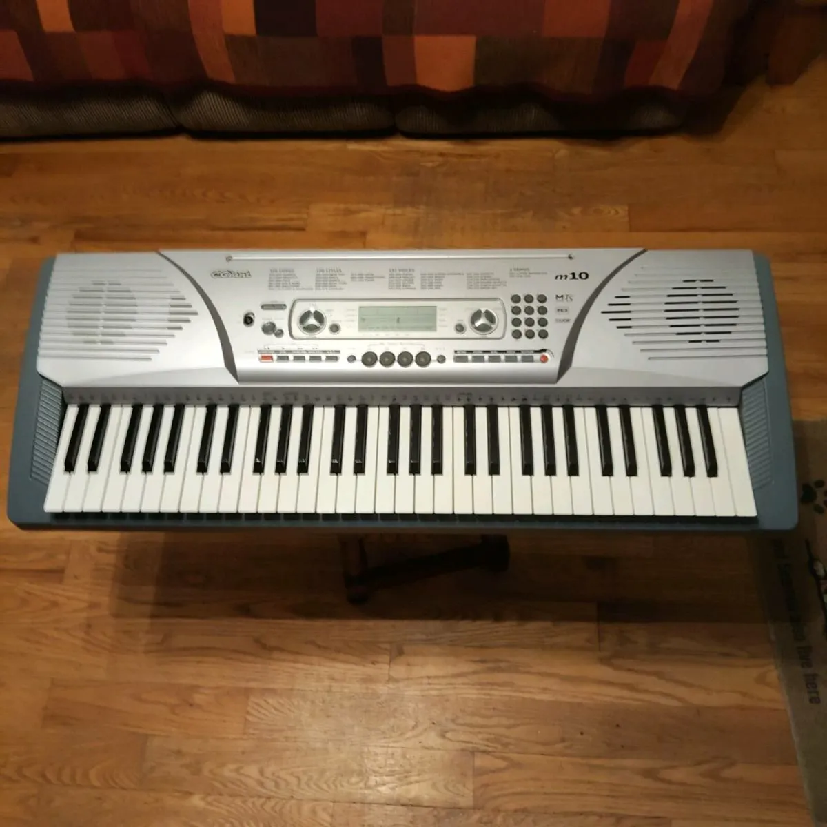ELECTRONIC KEYBOARD - Image 4