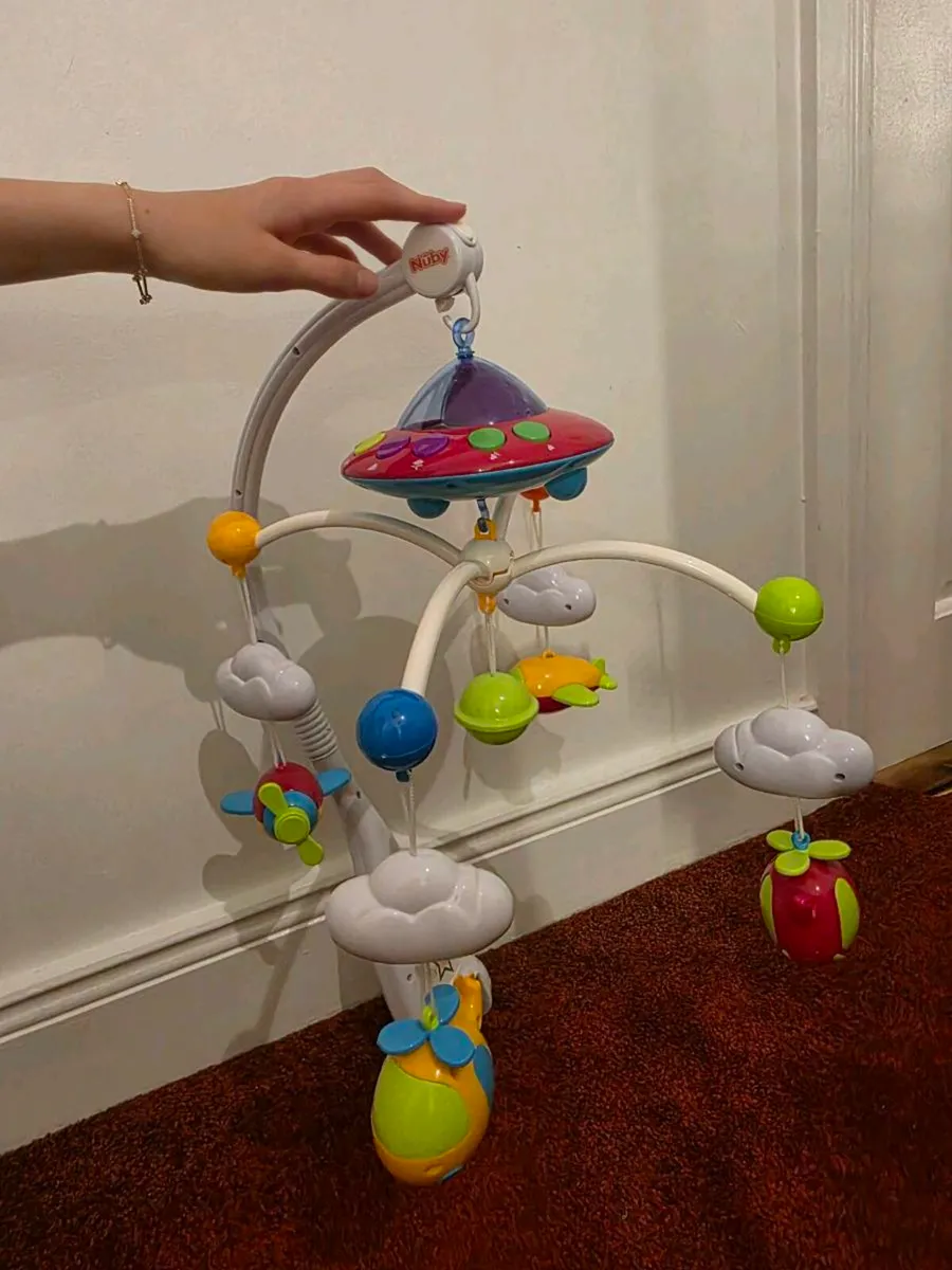 Nuby musical cot mobile space craft - Image 1