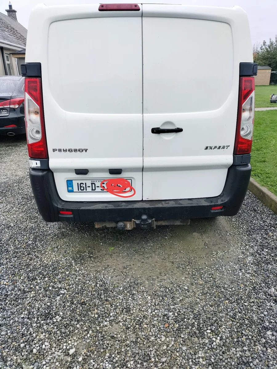 Van - Image 4