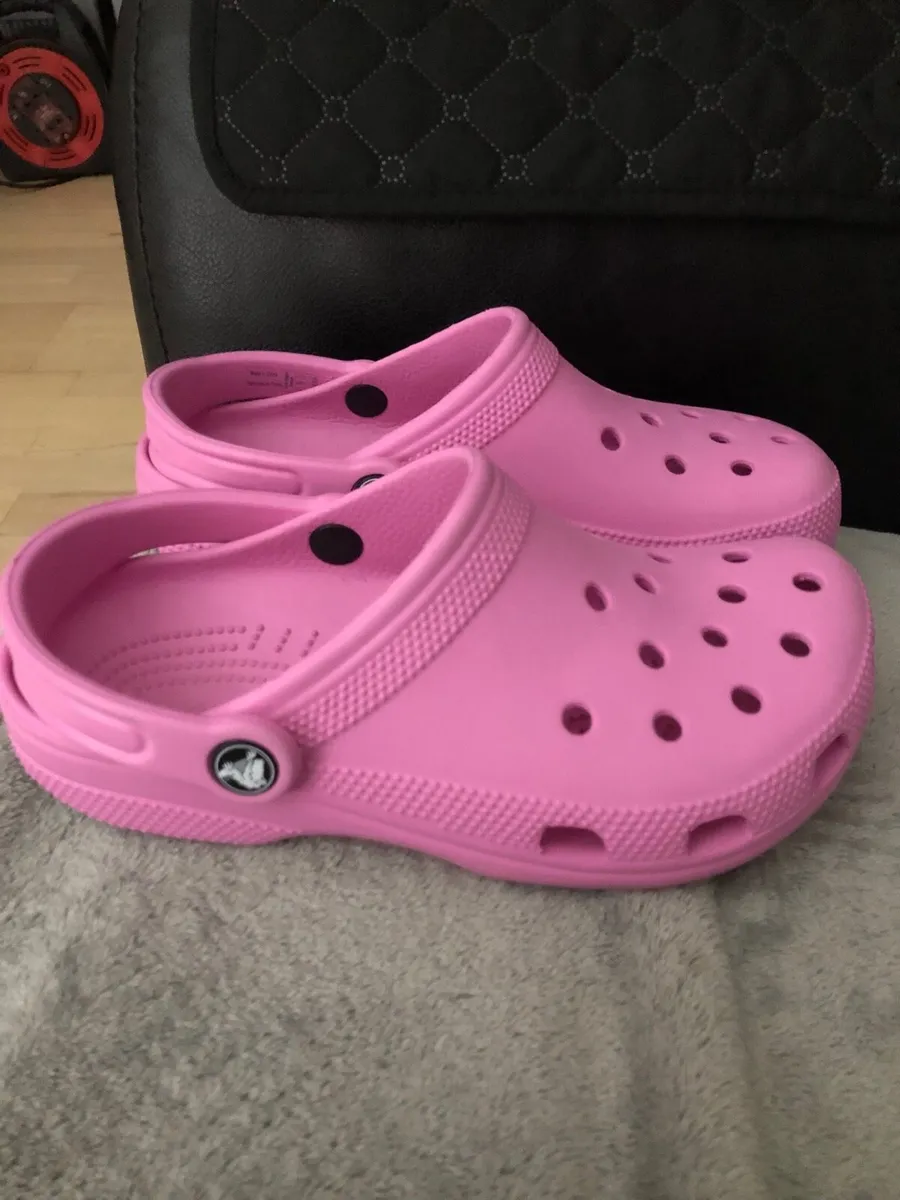 Ladies crocs like new size 4 €20 - Image 2