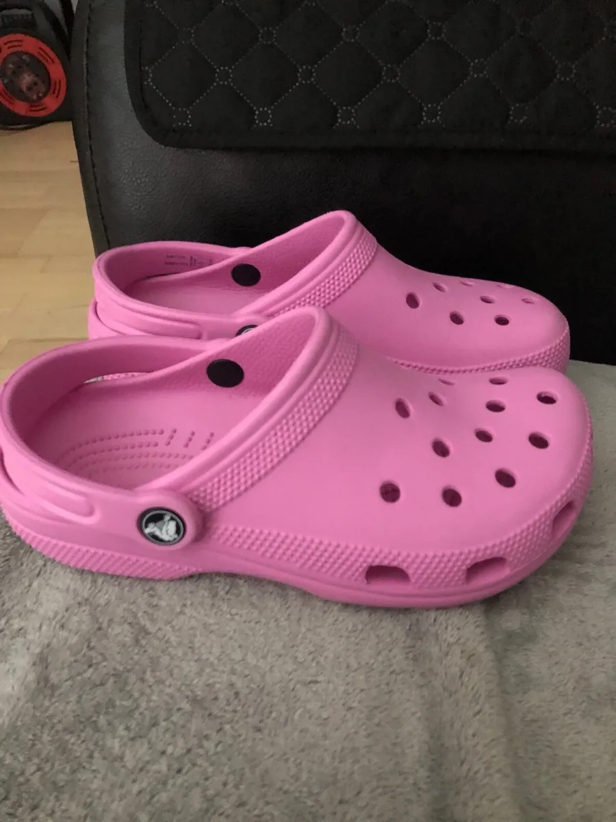 Ladies crocs like new size 4 €20 - Image 4