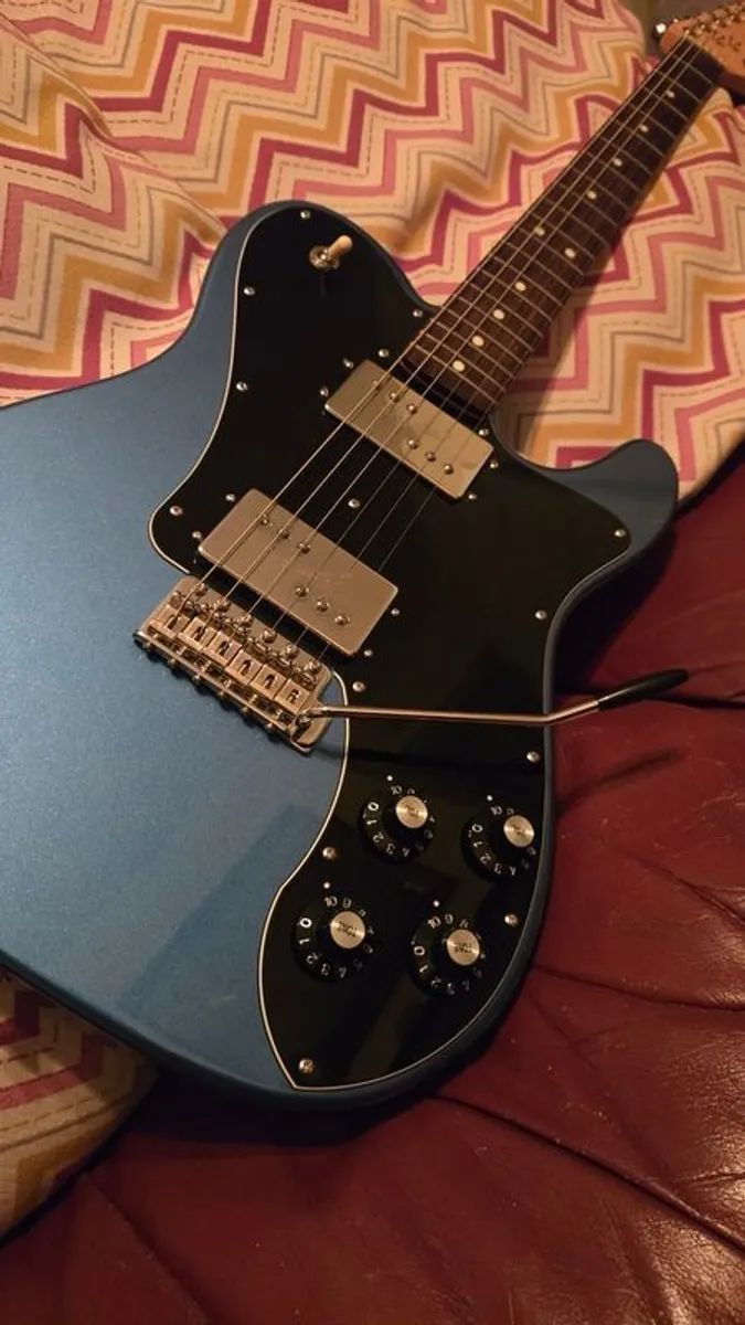 Fender MIJ 70s Telecaster Deluxe with 6 Point Strat Trem - Image 2