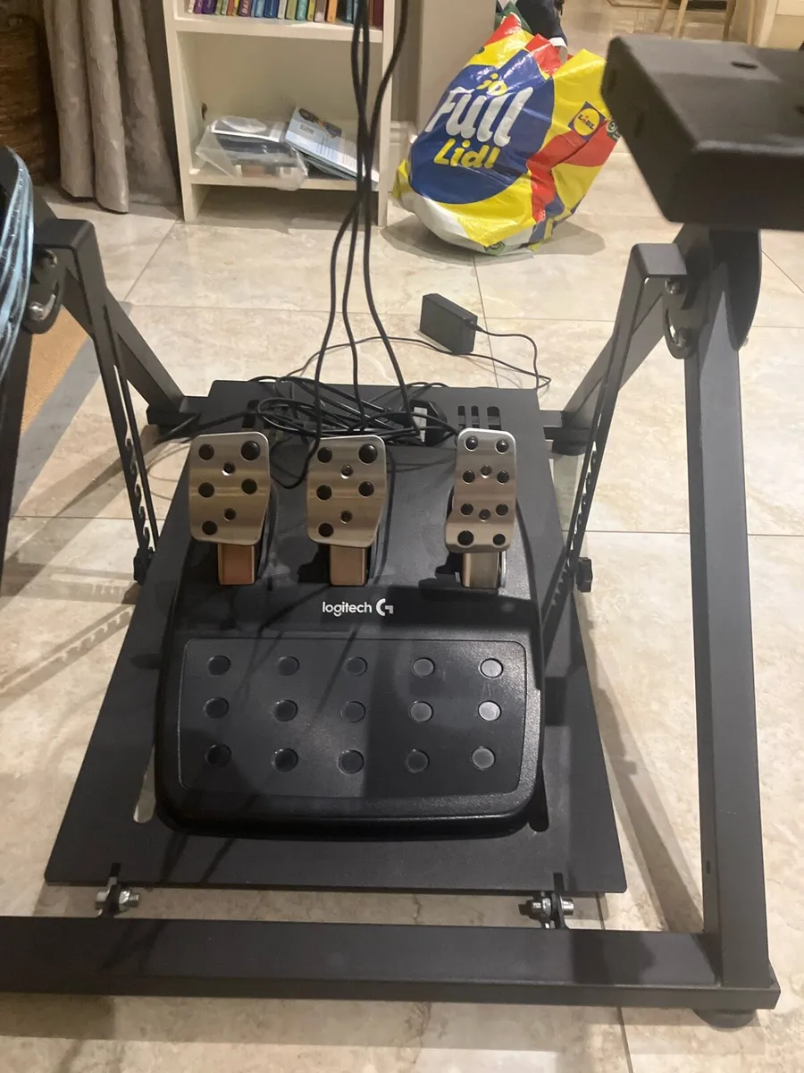 PlayStation Wheel and Pedals setup - Image 3
