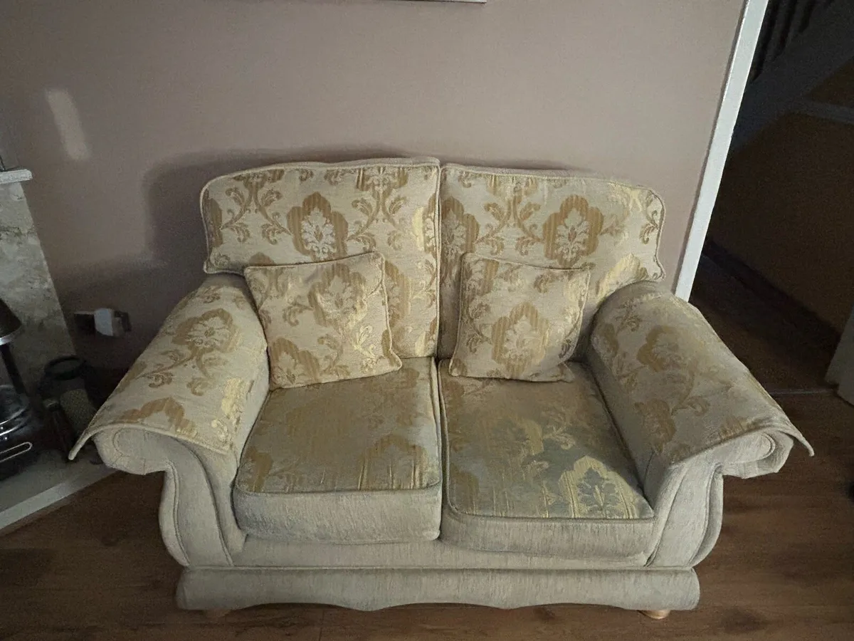 3+2 seater sofa - Image 2