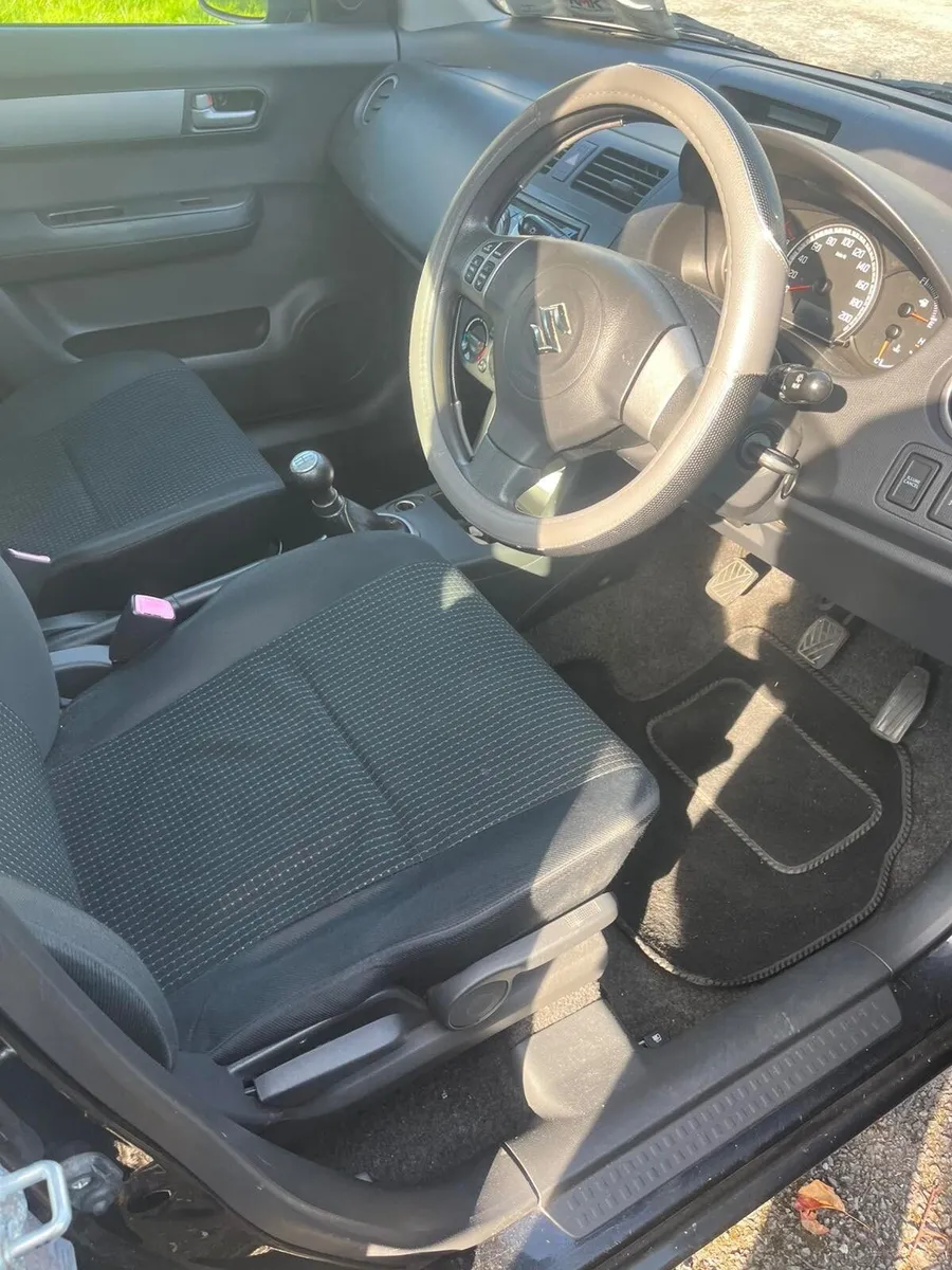 Suzuki Swift 2007 - Image 4